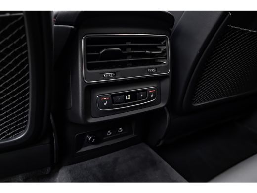 Audi Q7 60 TFSI e quattro Pro Line S Competition 490 PK | Trekhaak | Vierwielbesturing | Super Sportstoel... ActivLease financial lease