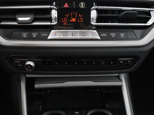 BMW 3 Serie 318i Business Edition | Cruise controle | Navigatie | Carplay | Park assist | Virtueel dahboard |... ActivLease financial lease