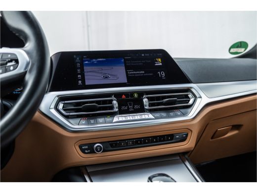 BMW 3 Serie 320e M-Sport Dravitgrau / Schaal stoel / HiFi / Camera / ActivLease financial lease