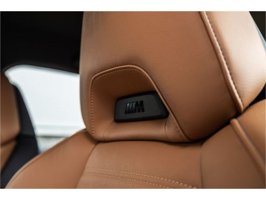 BMW 3 Serie 320e M-Sport Dravitgrau / Schaal stoel / HiFi / Camera / ActivLease financial lease