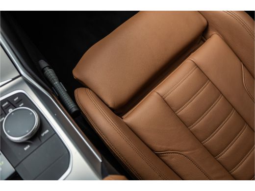BMW 3 Serie 320e M-Sport Dravitgrau / Schaal stoel / HiFi / Camera / ActivLease financial lease