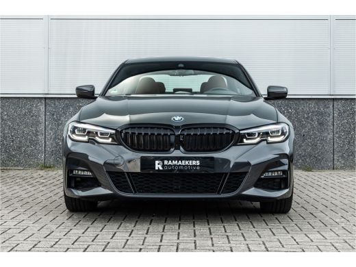 BMW 3 Serie 320e M-Sport Dravitgrau / Schaal stoel / HiFi / Camera / ActivLease financial lease