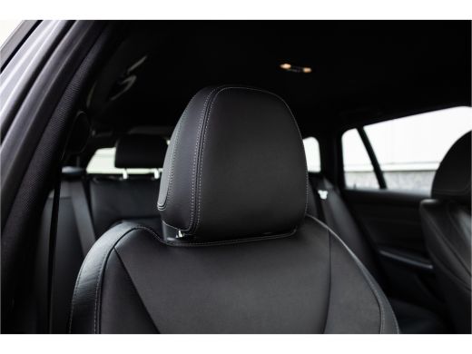 BMW 3 Serie Touring 320i M Sport High Ex Camera / HiFi / Trekhaak / 19inch / ActivLease financial lease