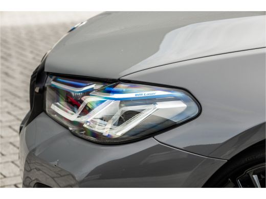 BMW 5 Serie Touring 530i High Executive M-Sport 20inch / Bernina Grau / Pano / Camera / Laser ActivLease financial lease