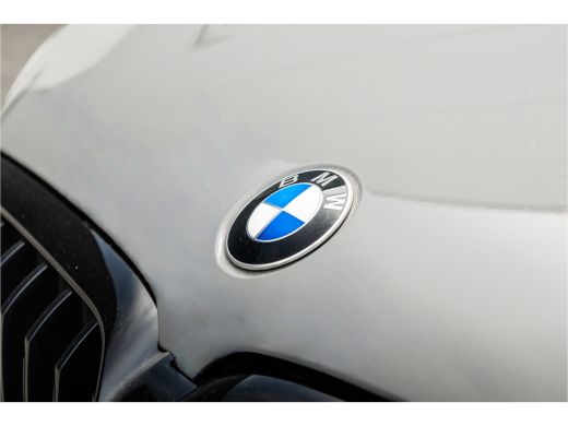 BMW 5 Serie Touring 530i High Executive M-Sport 20inch / Bernina Grau / Pano / Camera / Laser ActivLease financial lease