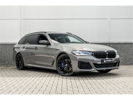 BMW 5 Serie Touring 530i High Executive M-Sport 20inch / Bernina Grau / Pano / Camera / Laser ActivLease financial lease