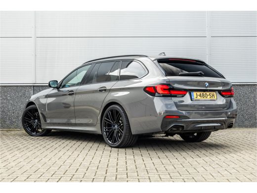BMW 5 Serie Touring 530i High Executive M-Sport 20inch / Bernina Grau / Pano / Camera / Laser ActivLease financial lease