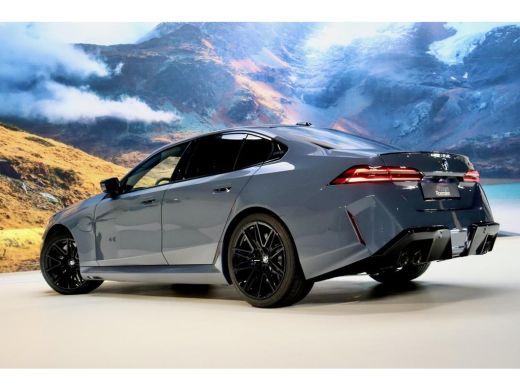 BMW M5 M5 |M Drivers|PANO|Storm Bay Met. ActivLease financial lease
