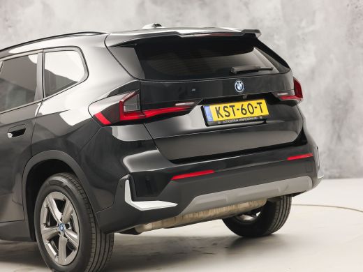 BMW X1 xDrive25e Sport Automaat 245Pk (APPLE CARPLAY, HEAD-UP DISPLAY, 360 CAMERA, GETINT GLAS, LEDER, S... ActivLease financial lease