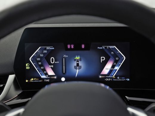 BMW X1 xDrive25e Sport Automaat 245Pk (APPLE CARPLAY, HEAD-UP DISPLAY, 360 CAMERA, GETINT GLAS, LEDER, S... ActivLease financial lease