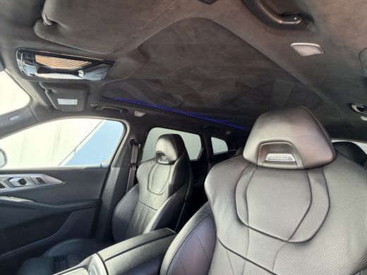BMW XM PHEV 30 kWh Driving Assistant Professional B&W HUD Massage 360&deg; Elek.Trekhaak Orig.NL BOMVOL! ActivLease financial lease