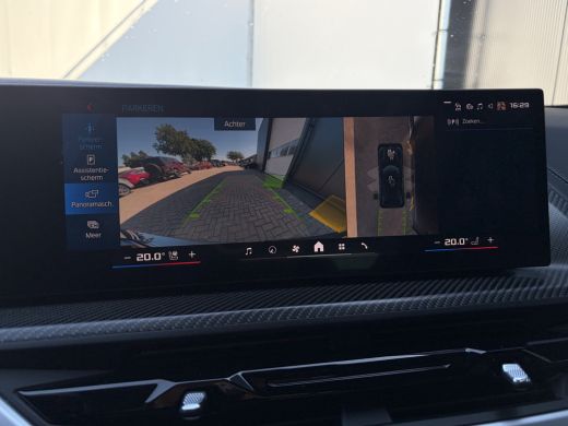 BMW XM PHEV 30 kWh Driving Assistant Professional B&W HUD Massage 360&deg; Elek.Trekhaak Orig.NL BOMVOL! ActivLease financial lease