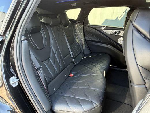 BMW XM PHEV 30 kWh Driving Assistant Professional B&W HUD Massage 360&deg; Elek.Trekhaak Orig.NL BOMVOL! ActivLease financial lease