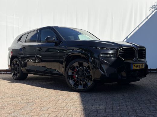 BMW XM PHEV 30 kWh Driving Assistant Professional B&W HUD Massage 360&deg; Elek.Trekhaak Orig.NL BOMVOL! ActivLease financial lease