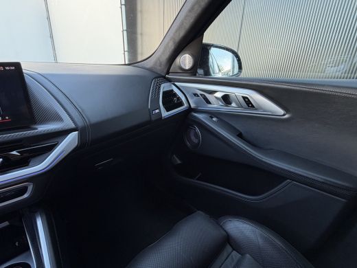 BMW XM PHEV 30 kWh Driving Assistant Professional B&W HUD Massage 360&deg; Elek.Trekhaak Orig.NL BOMVOL! ActivLease financial lease