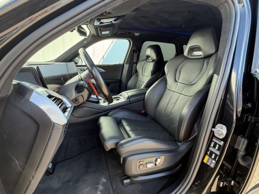BMW XM PHEV 30 kWh Driving Assistant Professional B&W HUD Massage 360&deg; Elek.Trekhaak Orig.NL BOMVOL! ActivLease financial lease