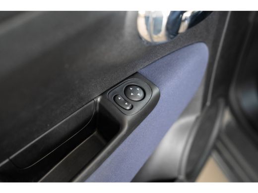 Fiat 500 1.0 Hybrid Cult | Airco | Elektrische Ramen | Stuurwielbediening | Speedlimiter | DAB | ActivLease financial lease