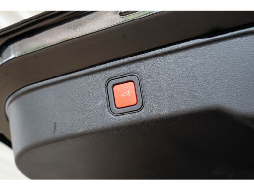Fiat 600 1.2 Hybrid La Prima | Camera | Lederen Bekleding | Stoelverwarming | Navigatie | Climate Controle... ActivLease financial lease