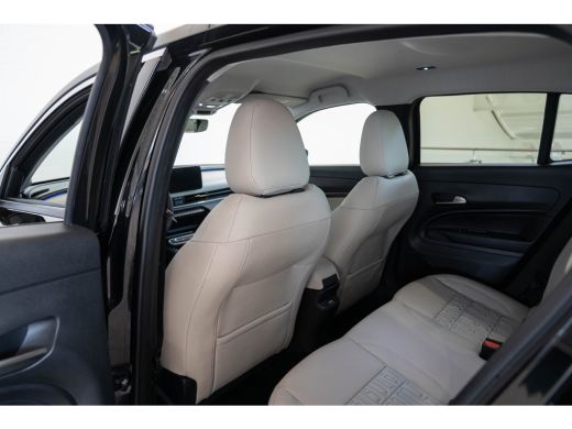 Fiat 600 1.2 Hybrid La Prima | Camera | Lederen Bekleding | Stoelverwarming | Navigatie | Climate Controle... ActivLease financial lease