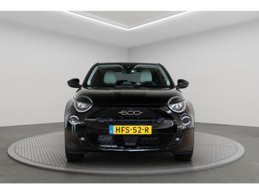 Fiat 600 1.2 Hybrid La Prima | Camera | Lederen Bekleding | Stoelverwarming | Navigatie | Climate Controle... ActivLease financial lease