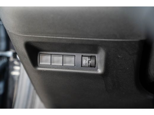 Fiat 600 1.2 Hybrid La Prima | Camera | Lederen Bekleding | Stoelverwarming | Navigatie | Climate Controle... ActivLease financial lease