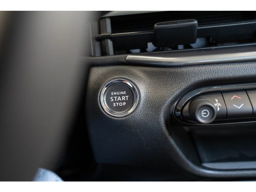 Fiat 600 1.2 Hybrid La Prima | Camera | Lederen Bekleding | Stoelverwarming | Navigatie | Climate Controle... ActivLease financial lease