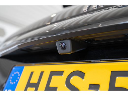 Fiat 600 1.2 Hybrid La Prima | Camera | Lederen Bekleding | Stoelverwarming | Navigatie | Climate Controle... ActivLease financial lease