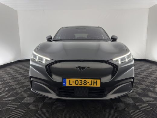 Ford Mustang Mach-E Mach-E Extended First Edition AWD 98 kWh [3-Fase-11kW] {SoH-92%} (INCL-BTW) *PANO | LEATHER | FUL... ActivLease financial lease