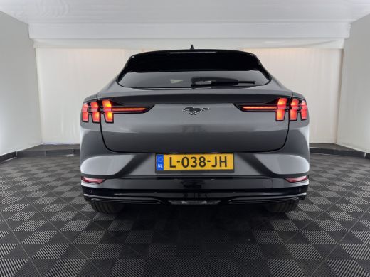 Ford Mustang Mach-E Mach-E Extended First Edition AWD 98 kWh [3-Fase-11kW] {SoH-92%} (INCL-BTW) *PANO | LEATHER | FUL... ActivLease financial lease