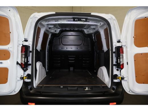 Ford Transit Courier 1.5 EcoBlue Limited Airco Navigatie Camera ActivLease financial lease