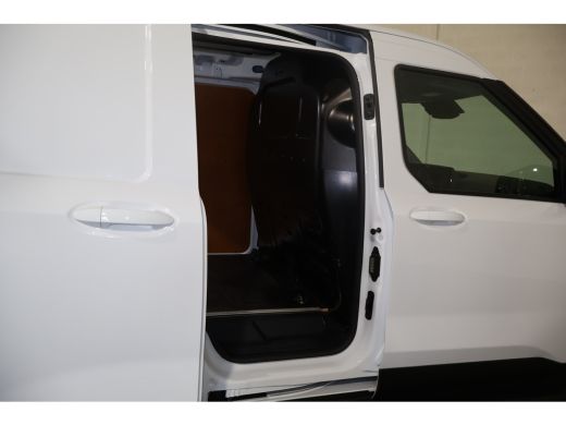 Ford Transit Courier 1.5 EcoBlue Limited Airco Navigatie Camera ActivLease financial lease