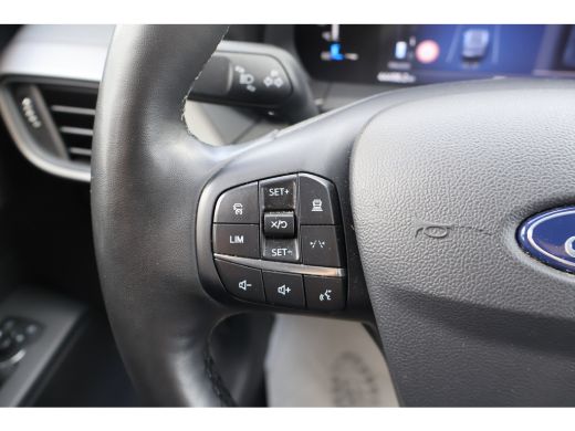 Ford Transit Courier 1.5 EcoBlue Limited Airco Navigatie Camera ActivLease financial lease