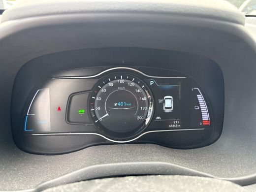 Hyundai Kona EV Premium 64 kWh | SOH 100% | Warmtepomp  | Leder | Rijklaarprijs! ActivLease financial lease
