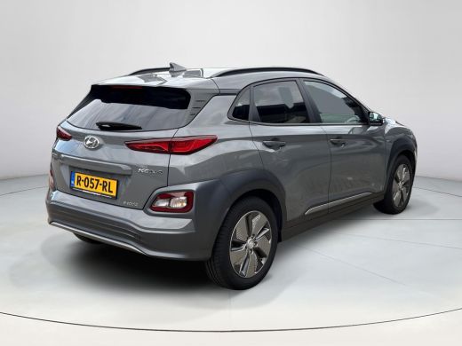 Hyundai Kona EV Premium 64 kWh | SOH 100% | Warmtepomp  | Leder | Rijklaarprijs! ActivLease financial lease