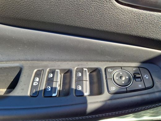 Hyundai Santa Fe 1.6 T-GDI PHEV Premium 7p. | Rijklaarprijs | 7-Zits | Navigatie | Leer | ActivLease financial lease