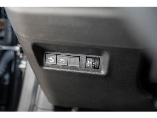 Jeep Avenger Summit 54 kWh | Tot 8 Jaar Garantie | SOH 98% | Warmtepomp | Schuif-Kanteldak | Navigatie | Camer... ActivLease financial lease
