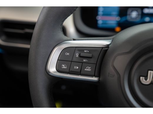 Jeep Avenger Summit 54 kWh | Tot 8 Jaar Garantie | SOH 98% | Warmtepomp | Schuif-Kanteldak | Navigatie | Camer... ActivLease financial lease