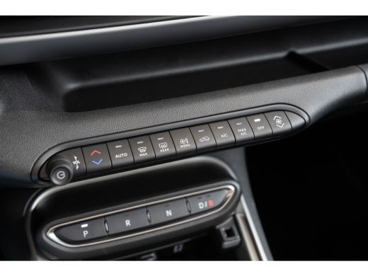 Jeep Avenger Summit 54 kWh | Tot 8 Jaar Garantie | SOH 98% | Warmtepomp | Schuif-Kanteldak | Navigatie | Camer... ActivLease financial lease