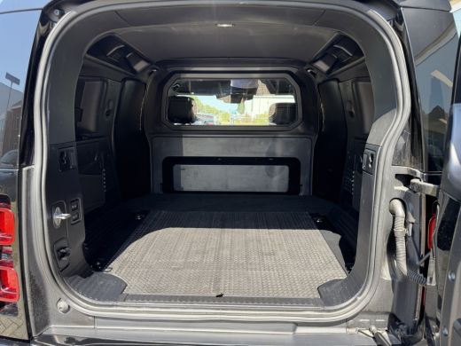 Land Rover Defender Hard Top 3.0 D300 110 MHEV X-Dynamic HSE Luchtvering ActivLease financial lease