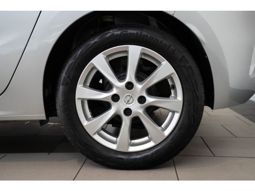 Opel Corsa 1.2 Turbo 100PK Edition | Parkeersensoren | Apple Carplay & Android Auto | Lichtmetalen velgen | ... ActivLease financial lease