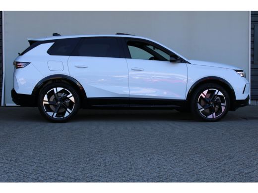 Opel Grandland 1.6 Turbo Plug-in-Hybrid Business Edition | Tot 8 jaar garantie | Schuif-kanteldak | Focal Audio ... ActivLease financial lease