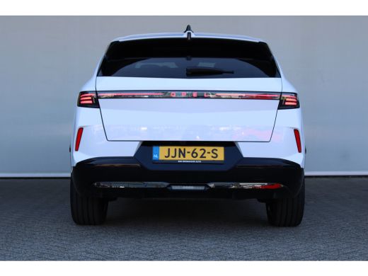 Opel Grandland 1.6 Turbo Plug-in-Hybrid Business Edition | Tot 8 jaar garantie | Schuif-kanteldak | Focal Audio ... ActivLease financial lease