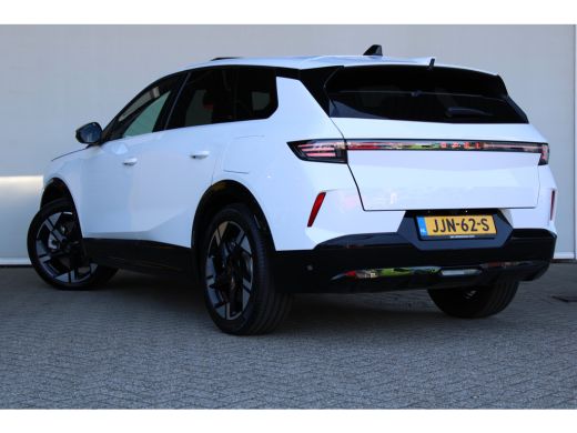 Opel Grandland 1.6 Turbo Plug-in-Hybrid Business Edition | Tot 8 jaar garantie | Schuif-kanteldak | Focal Audio ... ActivLease financial lease