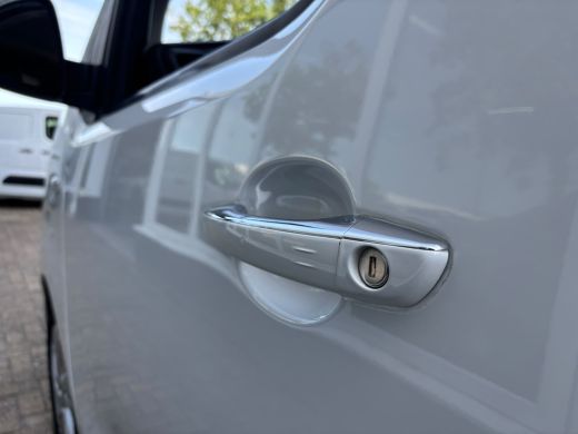 Opel Vivaro 2.0 CDTI L3H1 Innovation | Automaat | 360 Camera | 3 Zitplaatsen | Apple Carplay ActivLease financial lease