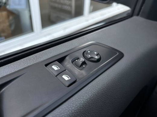 Opel Vivaro 2.0 CDTI L3H1 Innovation | Automaat | 360 Camera | 3 Zitplaatsen | Apple Carplay ActivLease financial lease