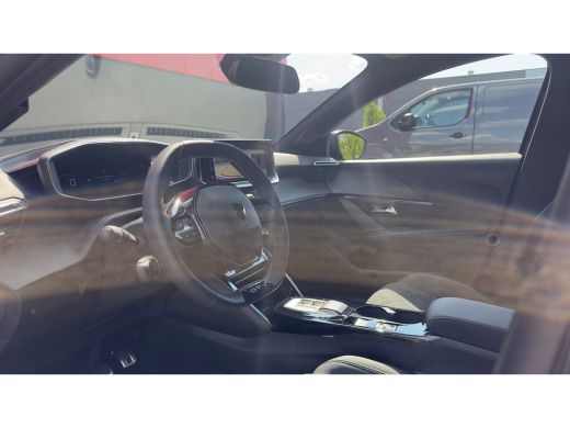 Peugeot 208 GT | Elektrische parkeerrem | Extra getinte achterste zijruiten en achterruit | Extra getinte ach... ActivLease financial lease