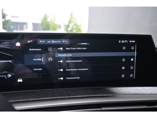Peugeot 3008 1.6 plug-in Hybrid 195 Allure Tot 8 Jaar Garantie! | Afn. Trekhaak | Adaptive Cruise | 360 Camera... ActivLease financial lease