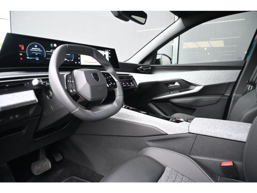 Peugeot 5008 1.6 Plug-in Hybrid 195 Allure 7p Tot 8 Jaar Garantie! | AGR-Comfortstoel | 360 Camera | Adaptive ... ActivLease financial lease