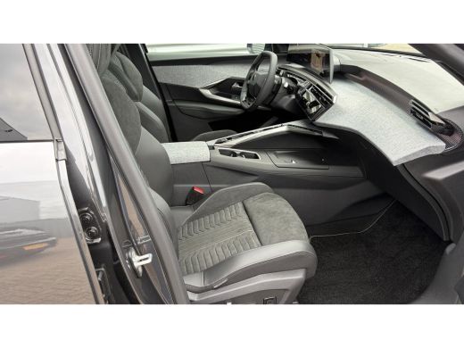 Peugeot 5008 GT | Adaptieve cruise control met Stop&Go functie | LED 3D-achterlichten | Pack Safety Plus ActivLease financial lease