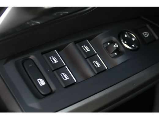 Peugeot 5008 GT Exclusive - Elektrisch | Adaptieve cruise control met Stop&Go functie | LED 3D-achterlichten |... ActivLease financial lease